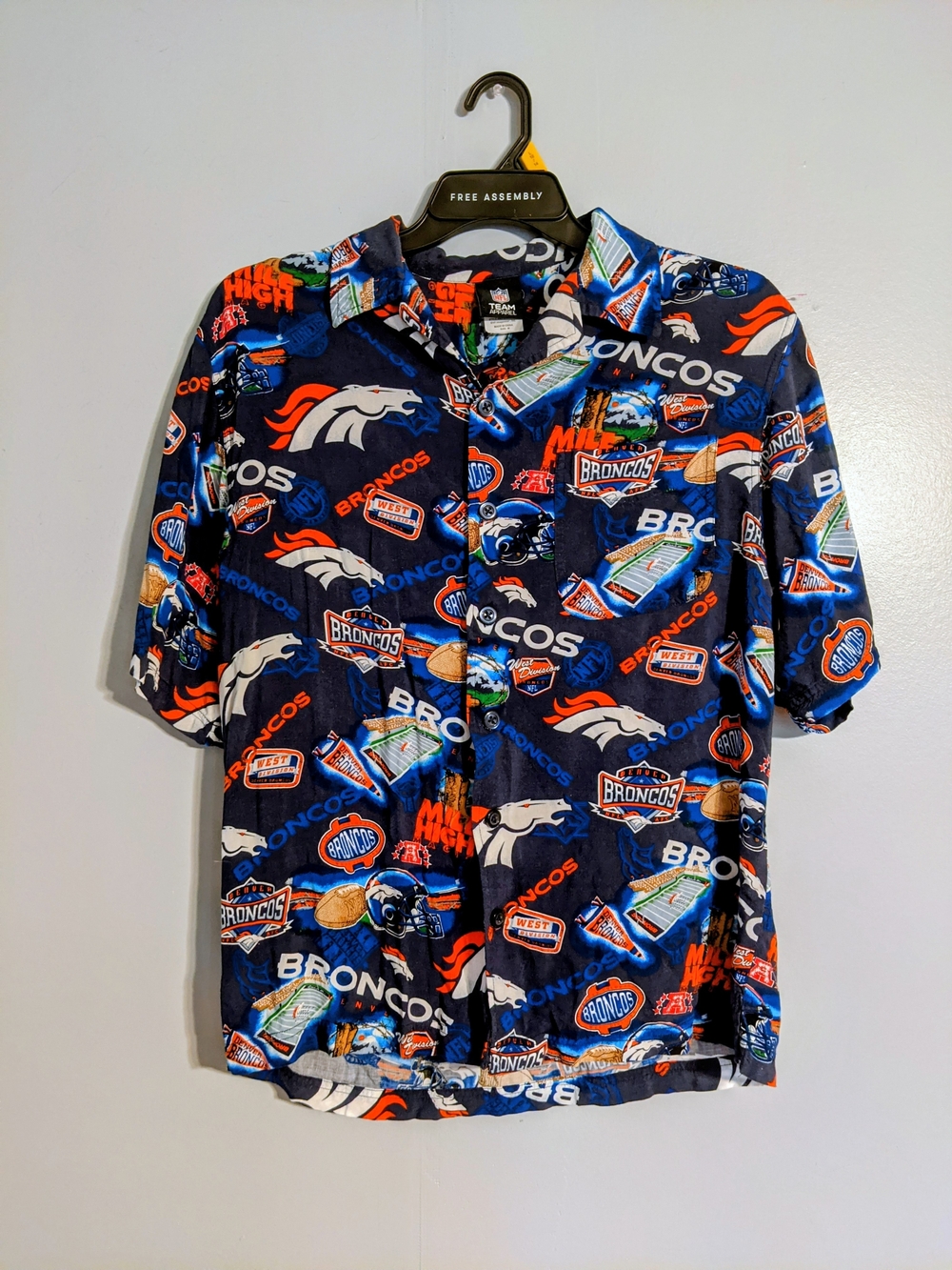 NFL Denver Broncos Navy and Orange Short-Sleeve Button-Up Shirt